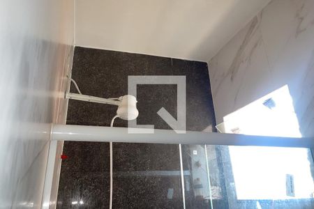 Banheiro de casa para alugar com 1 quarto, 25m² em Vila Leopoldina, Duque de Caxias