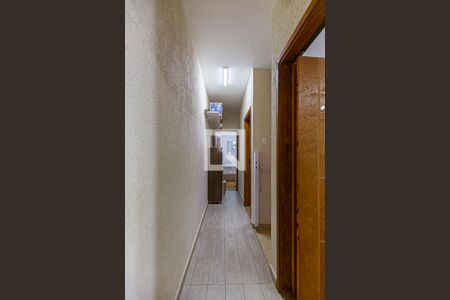 Corredor Dormitórios de casa à venda com 4 quartos, 138m² em Parque Bandeirante, Santo André