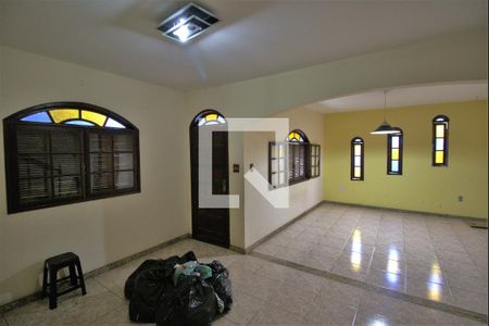 Sala de casa para alugar com 2 quartos, 120m² em Mutuá, São Gonçalo