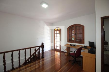 Hall dos Dormitórios de casa à venda com 4 quartos, 360m² em Floramar, Belo Horizonte