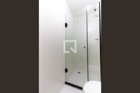 Banheiro de apartamento para alugar com 1 quarto, 28m² em Barra Funda, São Paulo