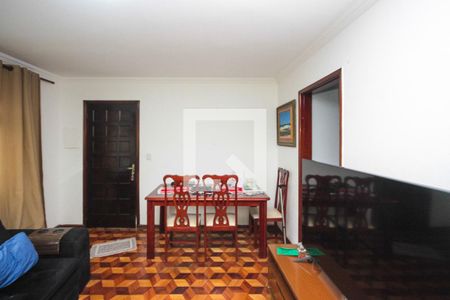 Sala de casa para alugar com 5 quartos, 130m² em Jardim Mimar, São Paulo