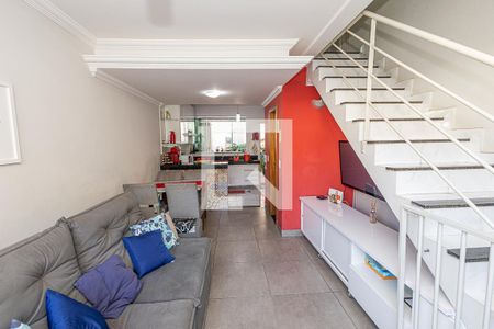 Casa à venda com 77m², 2 quartos e 1 vagaSala