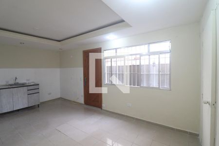 Sala  de casa para alugar com 2 quartos, 90m² em Vila Paulicéia, São Paulo