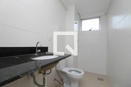 Banheiro de apartamento para alugar com 2 quartos, 58m² em Carlos Prates, Belo Horizonte