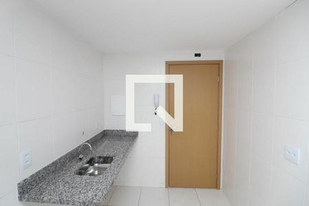 Cozinha de apartamento para alugar com 2 quartos, 58m² em Carlos Prates, Belo Horizonte