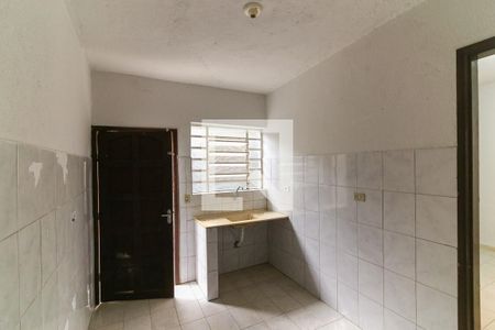 Cozinha de casa para alugar com 1 quarto, 20m² em Jardim Miriam, São Paulo