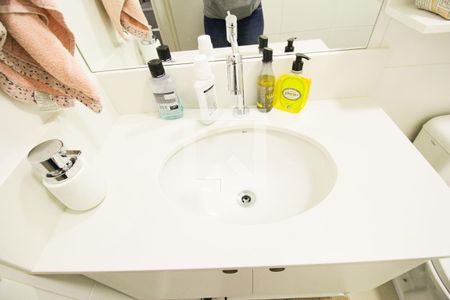 Banheiro de apartamento à venda com 2 quartos, 34m² em Jurubatuba, São Paulo