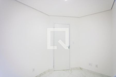 Quarto 2 de apartamento para alugar com 2 quartos, 49m² em Vila Bela Vista, Santo André