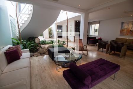 Sala de casa à venda com 5 quartos, 525m² em Chácara Monte Alegre, São Paulo