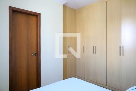 Quarto 1 de apartamento para alugar com 3 quartos, 92m² em Alto Caiçaras, Belo Horizonte