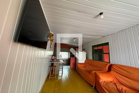 Sala de Estar de casa à venda com 2 quartos, 80m² em Santos Dumont, São Leopoldo