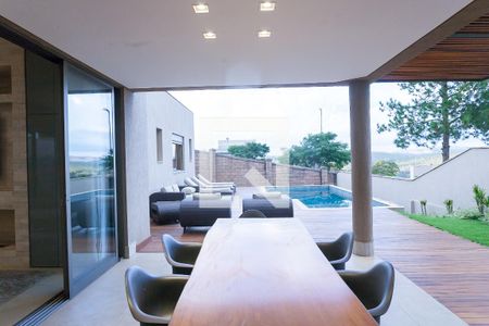 Casa de condomínio à venda com 280m², 4 quartos e 4 vagas Casa de condomínio à venda com 280m², 4 quartos e 4 vagasChurrasqueira