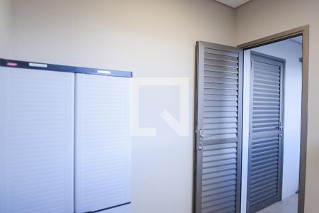 Casa de condomínio à venda com 280m², 4 quartos e 4 vagas Casa de condomínio à venda com 280m², 4 quartos e 4 vagasQuarto de Serviço