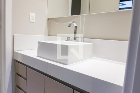 Casa de condomínio à venda com 280m², 4 quartos e 4 vagas Casa de condomínio à venda com 280m², 4 quartos e 4 vagasbanheiro semi suite