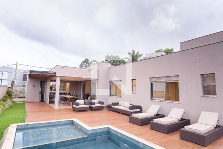Casa de condomínio à venda com 280m², 4 quartos e 4 vagas Casa de condomínio à venda com 280m², 4 quartos e 4 vagasPiscina