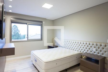 Casa de condomínio à venda com 280m², 4 quartos e 4 vagas Casa de condomínio à venda com 280m², 4 quartos e 4 vagassuite master