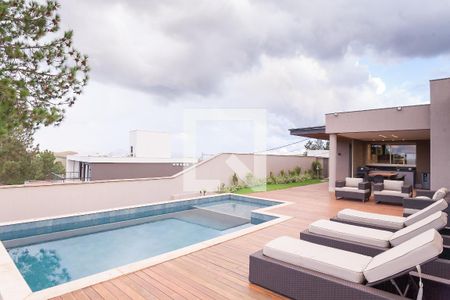 Casa de condomínio à venda com 280m², 4 quartos e 4 vagas Casa de condomínio à venda com 280m², 4 quartos e 4 vagasPiscina
