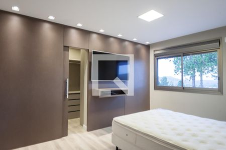 Casa de condomínio à venda com 280m², 4 quartos e 4 vagas Casa de condomínio à venda com 280m², 4 quartos e 4 vagassuite master