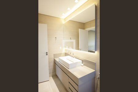 Casa de condomínio à venda com 280m², 4 quartos e 4 vagas Casa de condomínio à venda com 280m², 4 quartos e 4 vagasbanheiro suite master