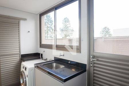 Casa de condomínio à venda com 280m², 4 quartos e 4 vagas Casa de condomínio à venda com 280m², 4 quartos e 4 vagasarea de serviço