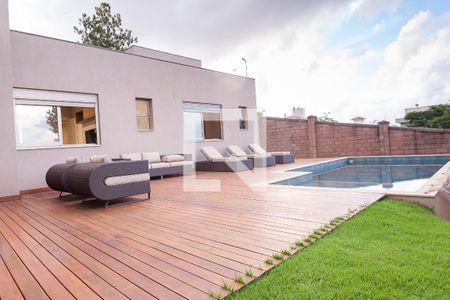 Casa de condomínio à venda com 280m², 4 quartos e 4 vagas Casa de condomínio à venda com 280m², 4 quartos e 4 vagasPiscina