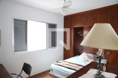 Quarto 1 de apartamento para alugar com 2 quartos, 76m² em Vila Tupi, Praia Grande
