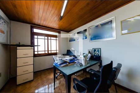 Escritório de casa à venda com 3 quartos, 243m² em Barroca, Belo Horizonte