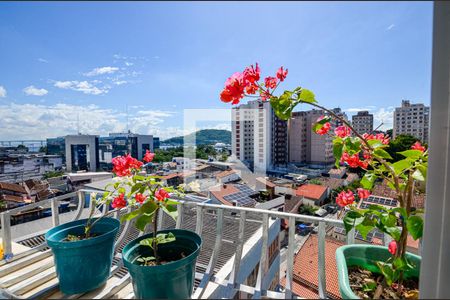 Vista de apartamento à venda com 2 quartos, 75m² em São Domingos, Niterói