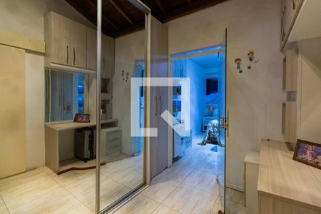 Casa de condomínio à venda com 130m², 3 quartos e 3 vagas Casa de condomínio à venda com 130m², 3 quartos e 3 vagasSuíte