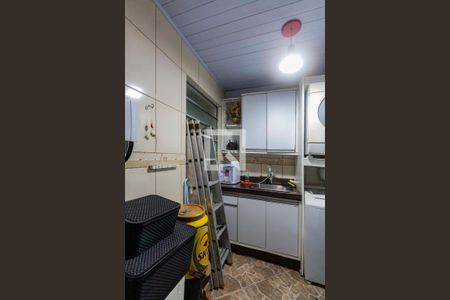 Casa de condomínio à venda com 130m², 3 quartos e 3 vagas Casa de condomínio à venda com 130m², 3 quartos e 3 vagasLavanderia