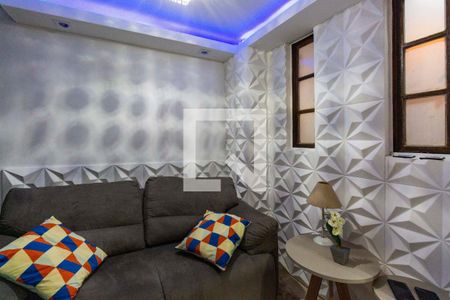 Casa de condomínio à venda com 130m², 3 quartos e 3 vagas Casa de condomínio à venda com 130m², 3 quartos e 3 vagasSuíte