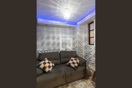 Casa de condomínio à venda com 130m², 3 quartos e 3 vagas Casa de condomínio à venda com 130m², 3 quartos e 3 vagasSuíte