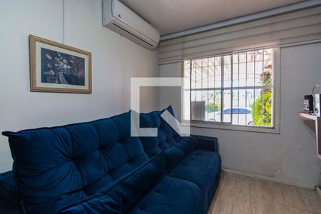 Sala  de casa de condomínio à venda com 3 quartos, 130m² em Igara, Canoas