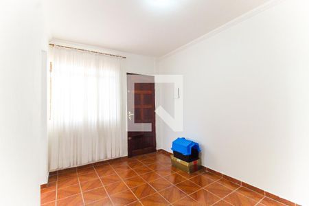 Sala de apartamento para alugar com 2 quartos, 55m² em Pedreira, Itaquaquecetuba