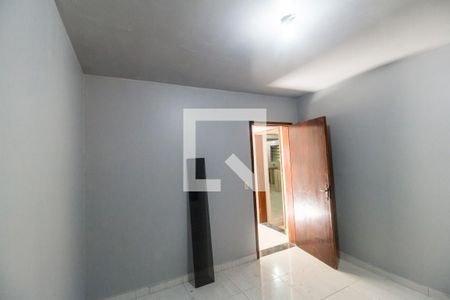 Quarto 1 de casa para alugar com 2 quartos, 100m² em Parque Santa Luzia, Barueri