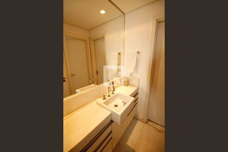 Banheiro 1 de apartamento para alugar com 4 quartos, 175m² em Vila Paris, Belo Horizonte