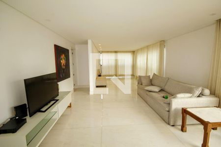 Apartamento para alugar com 175m², 4 quartos e 4 vagasSala