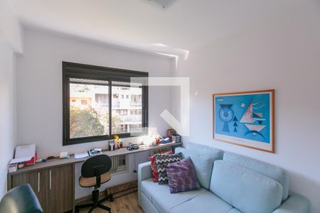 Sala/Quarto de apartamento para alugar com 2 quartos, 55m² em Tristeza, Porto Alegre
