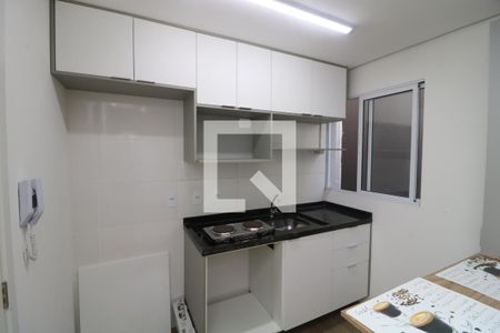 Cozinha de apartamento para alugar com 1 quarto, 25m² em Vila Independencia, São Paulo