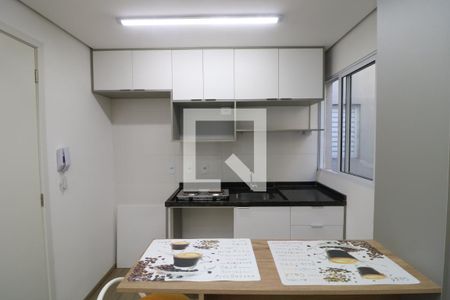 Cozinha de apartamento para alugar com 1 quarto, 25m² em Vila Independencia, São Paulo