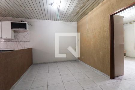 Sala de casa para alugar com 1 quarto, 50m² em Sítio Cercado, Curitiba