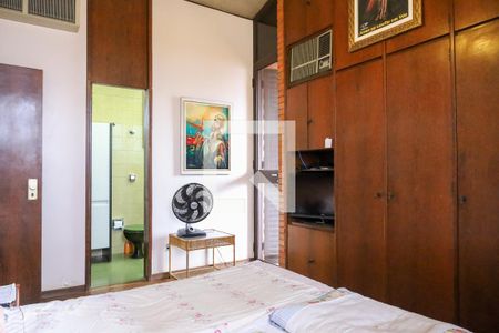 Quarto de casa à venda com 3 quartos, 298m² em Santa Lúcia, Belo Horizonte