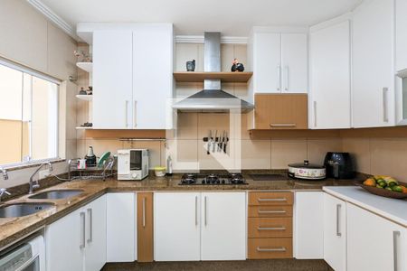 Casa à venda com 190m², 5 quartos e 3 vagas Casa à venda com 190m², 5 quartos e 3 vagasCozinha