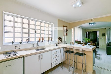 Casa à venda com 190m², 5 quartos e 3 vagas Casa à venda com 190m², 5 quartos e 3 vagasCopa