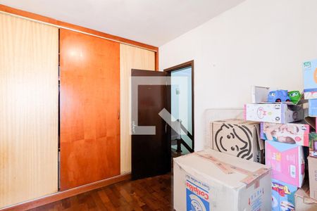 Casa à venda com 190m², 5 quartos e 3 vagas Casa à venda com 190m², 5 quartos e 3 vagasQuarto 3