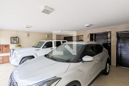 Casa à venda com 190m², 5 quartos e 3 vagas Casa à venda com 190m², 5 quartos e 3 vagasGaragem