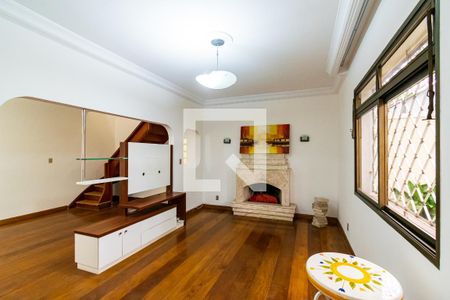 Sala de casa à venda com 4 quartos, 300m² em Planalto Paulista, São Paulo
