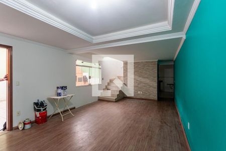 Sala de casa à venda com 4 quartos, 220m² em São João Clímaco, São Paulo