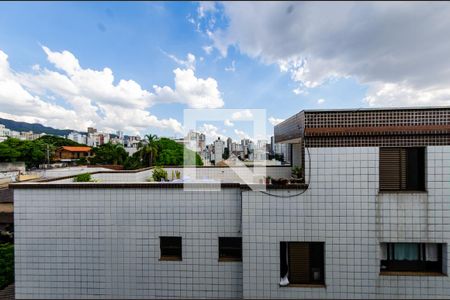 Apartamento à venda com 72m², 2 quartos e 2 vagas Apartamento à venda com 72m², 2 quartos e 2 vagasVista